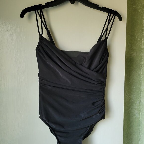 MAGIC SUIT - Picture 1 of 7